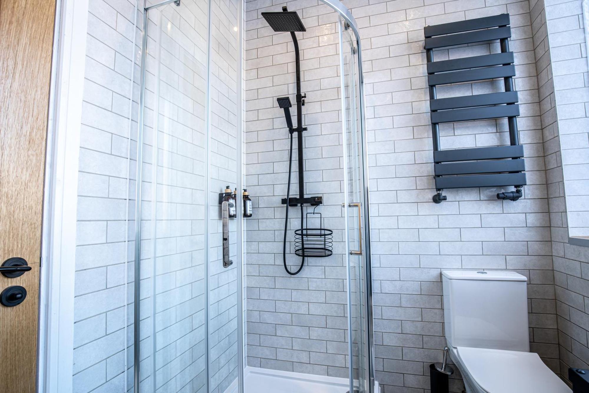 הוילה ברמינגהאם Vip 3Br Grade2 Luxurious Industrial House With Wood Fire, Electric Blinds And Big Cast Iron Windows In The Heart Of The Jq מראה חיצוני תמונה
