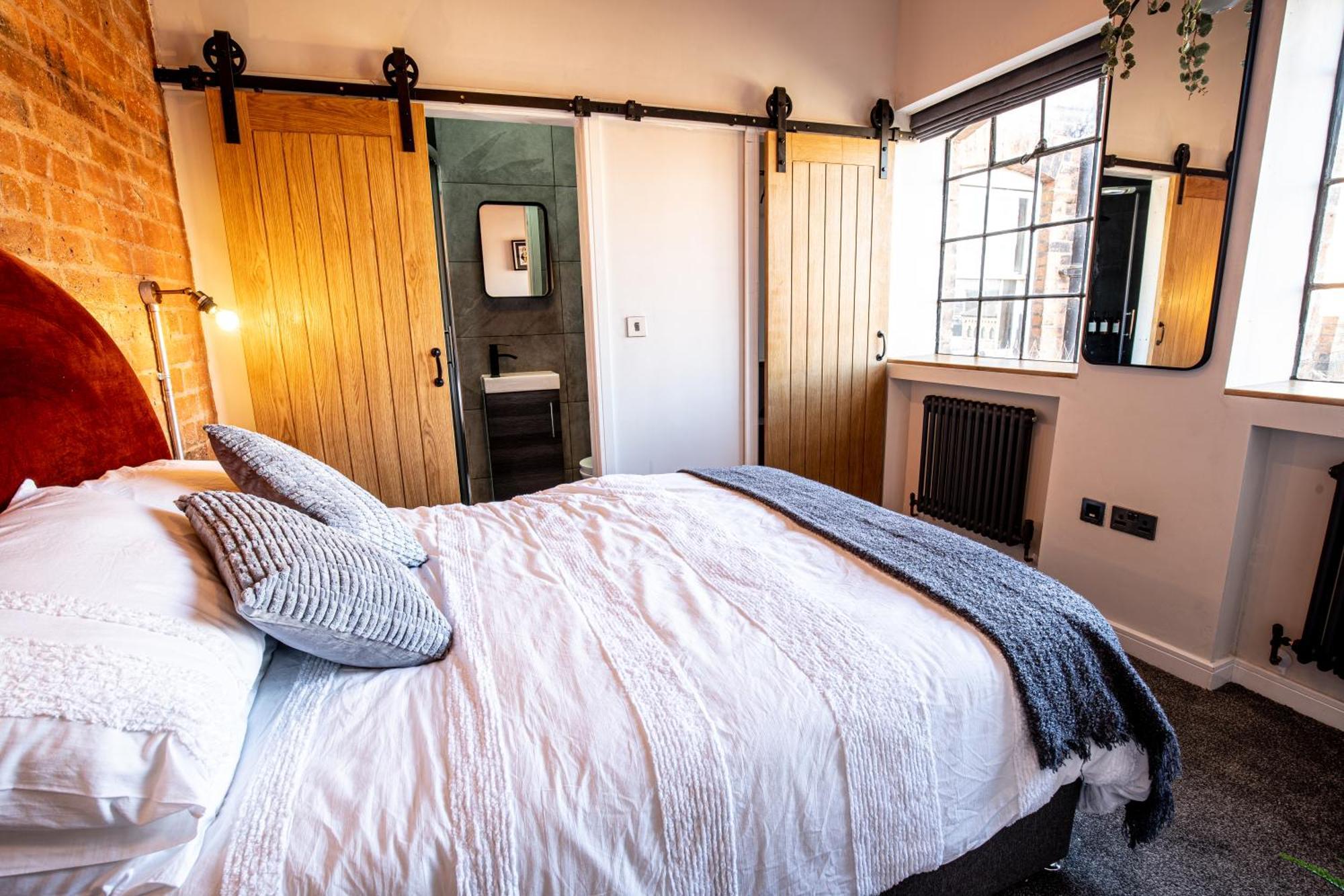 הוילה ברמינגהאם Vip 3Br Grade2 Luxurious Industrial House With Wood Fire, Electric Blinds And Big Cast Iron Windows In The Heart Of The Jq מראה חיצוני תמונה