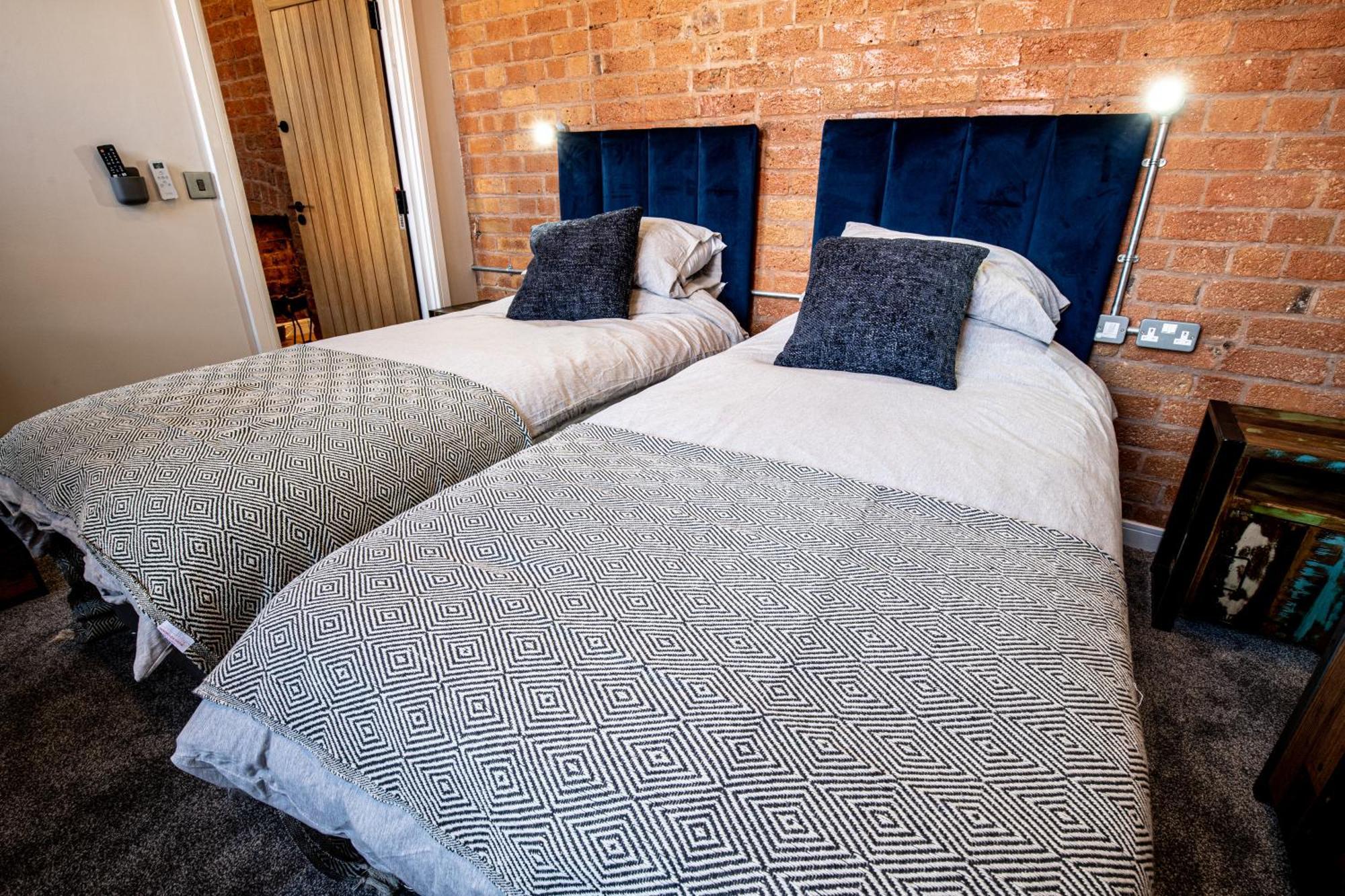 הוילה ברמינגהאם Vip 3Br Grade2 Luxurious Industrial House With Wood Fire, Electric Blinds And Big Cast Iron Windows In The Heart Of The Jq מראה חיצוני תמונה